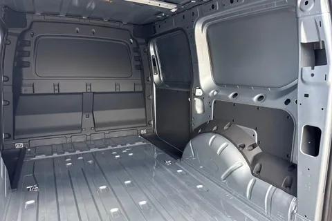 BD26TZW Volkswagen Caddy 2.0 TDI 102PS Commerce Pro Van [Tech Pack] Thumbnail #28