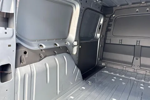 BD26TZW Volkswagen Caddy 2.0 TDI 102PS Commerce Pro Van [Tech Pack] Thumbnail #29