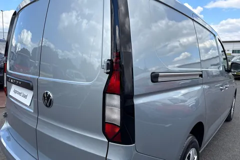 BD26TZW Volkswagen Caddy 2.0 TDI 102PS Commerce Pro Van [Tech Pack] Thumbnail #39
