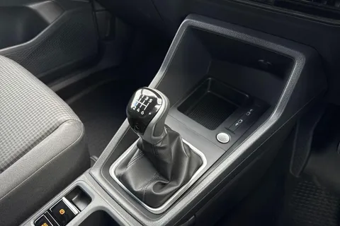 BD26TZW Volkswagen Caddy 2.0 TDI 102PS Commerce Pro Van [Tech Pack] Thumbnail #49