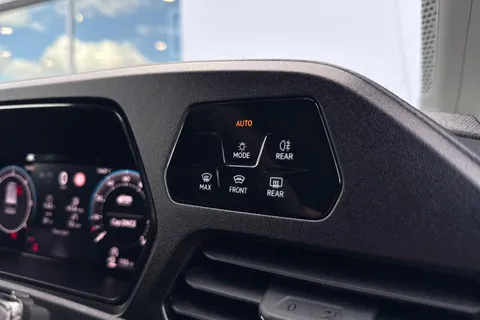BD26TZW Volkswagen Caddy 2.0 TDI 102PS Commerce Pro Van [Tech Pack] Thumbnail #52