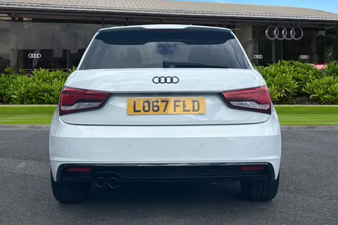 LO67FLD Audi A1 Black Edition Nav 1.4 TFSI cylinder on demand  150 PS S tronic Thumbnail #4