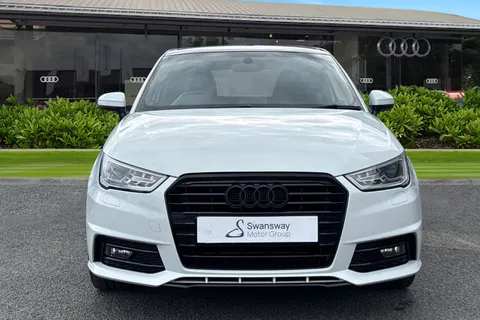 LO67FLD Audi A1 Black Edition Nav 1.4 TFSI cylinder on demand  150 PS S tronic Thumbnail #6