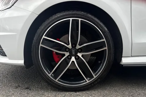 LO67FLD Audi A1 Black Edition Nav 1.4 TFSI cylinder on demand  150 PS S tronic Thumbnail #10