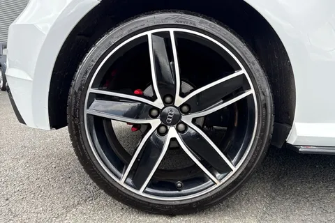 LO67FLD Audi A1 Black Edition Nav 1.4 TFSI cylinder on demand  150 PS S tronic Thumbnail #13