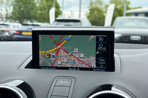 LO67FLD Audi A1 Black Edition Nav 1.4 TFSI cylinder on demand  150 PS S tronic Thumbnail #17