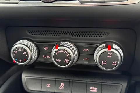LO67FLD Audi A1 Black Edition Nav 1.4 TFSI cylinder on demand  150 PS S tronic Thumbnail #22
