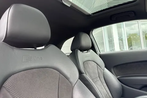 LO67FLD Audi A1 Black Edition Nav 1.4 TFSI cylinder on demand  150 PS S tronic Thumbnail #24