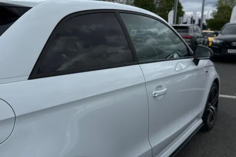 LO67FLD Audi A1 Black Edition Nav 1.4 TFSI cylinder on demand  150 PS S tronic Thumbnail #33