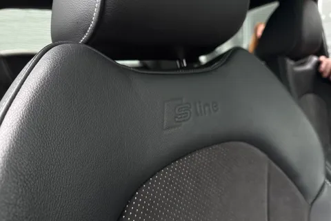 LO67FLD Audi A1 Black Edition Nav 1.4 TFSI cylinder on demand  150 PS S tronic Thumbnail #35