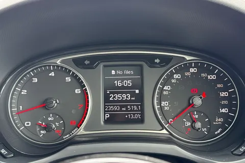 LO67FLD Audi A1 Black Edition Nav 1.4 TFSI cylinder on demand  150 PS S tronic Thumbnail #45
