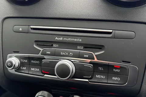 LO67FLD Audi A1 Black Edition Nav 1.4 TFSI cylinder on demand  150 PS S tronic Thumbnail #51