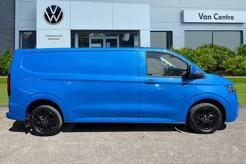 3 of 52 for VOLKSWAGEN TRANSPORTER 2.0 TDI 150 Commerce Pro Van 4MOTION Auto