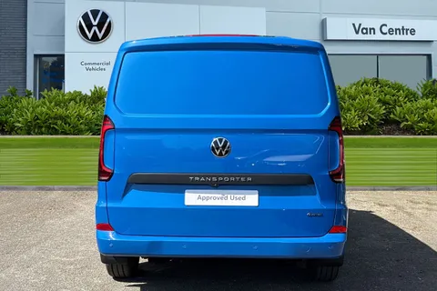 4 of 52 for VOLKSWAGEN TRANSPORTER 2.0 TDI 150 Commerce Pro Van 4MOTION Auto