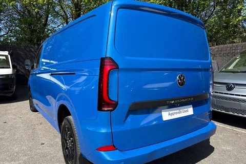 7 of 52 for VOLKSWAGEN TRANSPORTER 2.0 TDI 150 Commerce Pro Van 4MOTION Auto