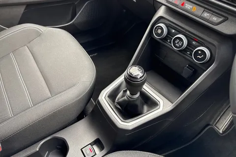 AO24MVE Dacia Jogger 1.0 TCe Expression Euro 6 (s/s) 5dr Thumbnail #56