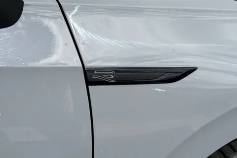 DE22EZA Volkswagen Golf 1.5 TSI R-Line 5dr Thumbnail #28
