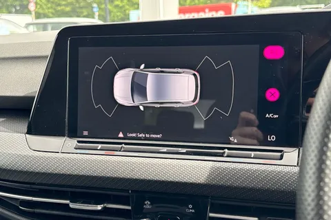 DE22EZA Volkswagen Golf 1.5 TSI R-Line 5dr Thumbnail #41
