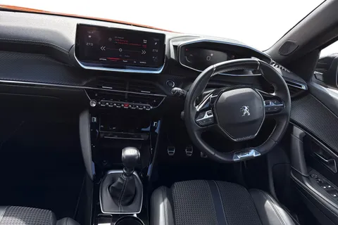 18 of 67 for PEUGEOT 2008 1.2 PureTech GT Line Euro 6 (s/s) 5dr