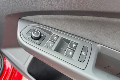 Volkswagen Golf 2.0 TDI Match Euro 6 (s/s) 5dr Thumbnail #20