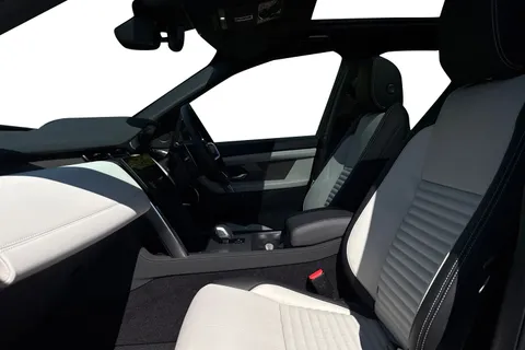  Land Rover Discovery Sport 2.0 D200 MHEV Metropolitan Auto 4WD Euro 6 (s/s) 5dr Thumbnail #3