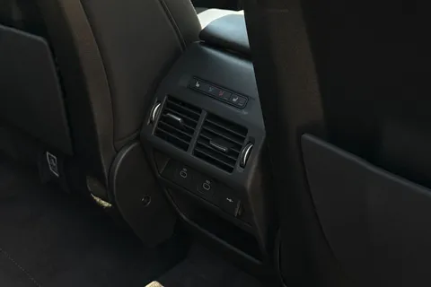  Land Rover Discovery Sport 2.0 D200 MHEV Metropolitan Auto 4WD Euro 6 (s/s) 5dr Thumbnail #21