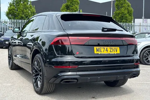 8 of 56 for Audi Q8 SUV Black Edition 50 TDI quattro 286 PS tiptronic