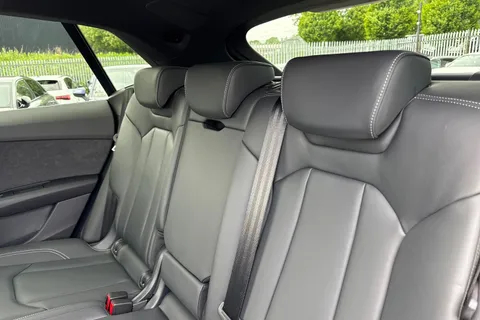 19 of 56 for Audi Q8 SUV Black Edition 50 TDI quattro 286 PS tiptronic