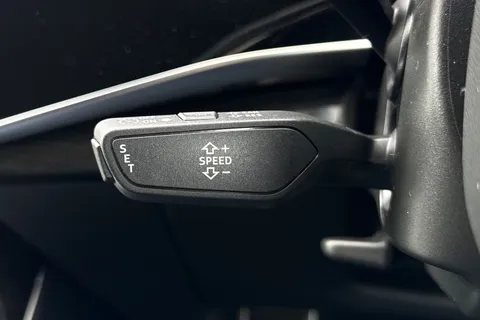 35 of 56 for Audi Q8 SUV Black Edition 50 TDI quattro 286 PS tiptronic