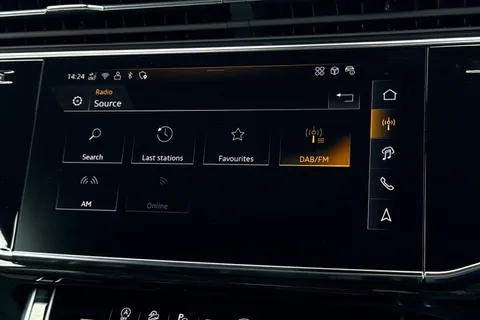 40 of 56 for Audi Q8 SUV Black Edition 50 TDI quattro 286 PS tiptronic