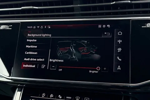 46 of 56 for Audi Q8 SUV Black Edition 50 TDI quattro 286 PS tiptronic