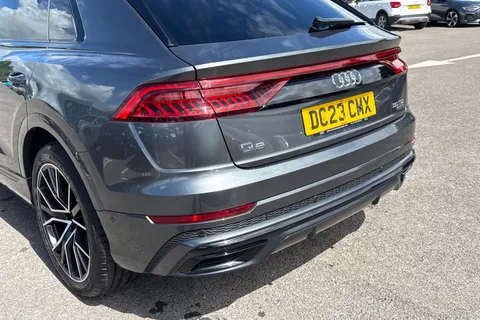 8 of 54 for Audi Q8 Black Edition 50 TDI quattro 286 PS tiptronic