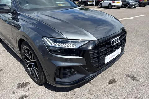 9 of 54 for Audi Q8 Black Edition 50 TDI quattro 286 PS tiptronic