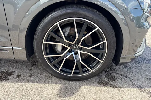 10 of 54 for Audi Q8 Black Edition 50 TDI quattro 286 PS tiptronic