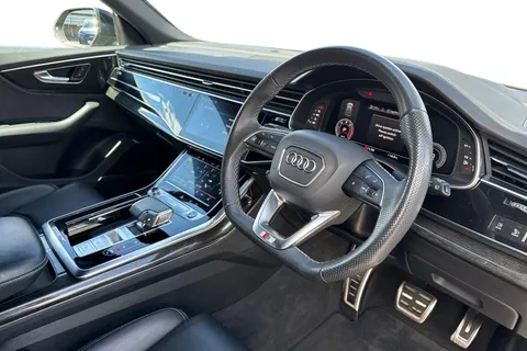 14 of 54 for Audi Q8 Black Edition 50 TDI quattro 286 PS tiptronic