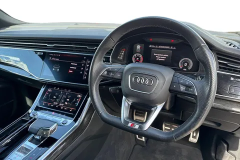 18 of 54 for Audi Q8 Black Edition 50 TDI quattro 286 PS tiptronic