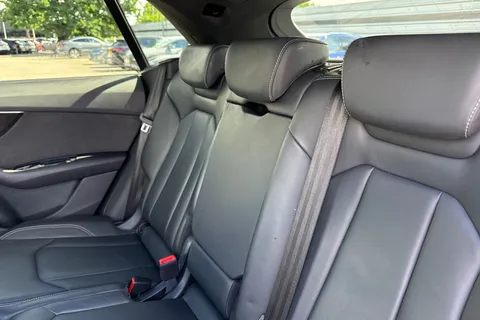 19 of 54 for Audi Q8 Black Edition 50 TDI quattro 286 PS tiptronic