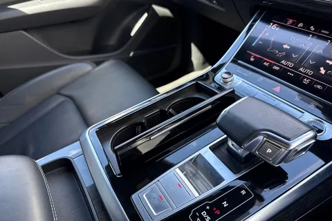 20 of 54 for Audi Q8 Black Edition 50 TDI quattro 286 PS tiptronic