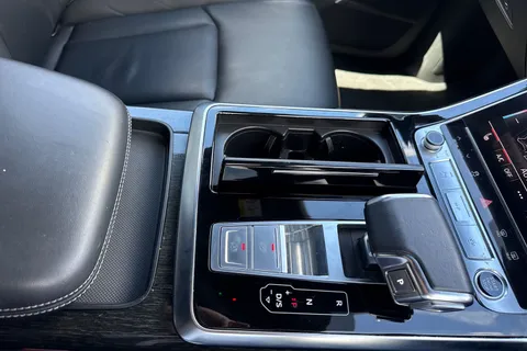 23 of 54 for Audi Q8 Black Edition 50 TDI quattro 286 PS tiptronic