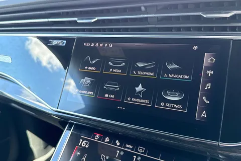 32 of 54 for Audi Q8 Black Edition 50 TDI quattro 286 PS tiptronic