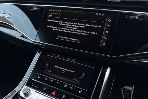 27 of 67 for Audi Q8 Black Edition 55 TFSI quattro 340 PS tiptronic