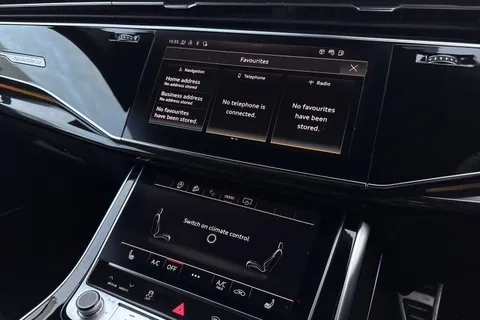 35 of 67 for Audi Q8 Black Edition 55 TFSI quattro 340 PS tiptronic