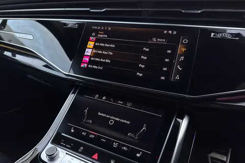 39 of 67 for Audi Q8 Black Edition 55 TFSI quattro 340 PS tiptronic
