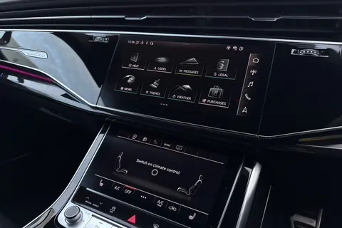 40 of 67 for Audi Q8 Black Edition 55 TFSI quattro 340 PS tiptronic