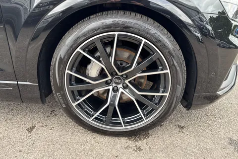 10 of 57 for Audi Q8 Black Edition 50 TDI quattro 286 PS tiptronic