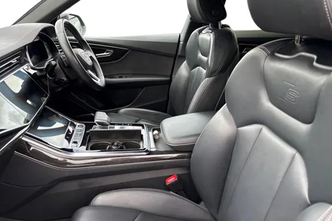 16 of 57 for Audi Q8 Black Edition 50 TDI quattro 286 PS tiptronic
