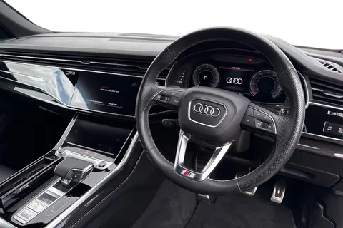 18 of 57 for Audi Q8 Black Edition 50 TDI quattro 286 PS tiptronic