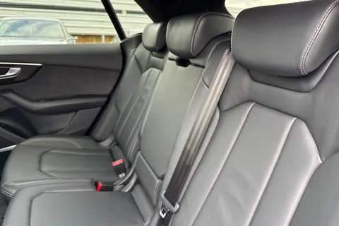 19 of 57 for Audi Q8 Black Edition 50 TDI quattro 286 PS tiptronic