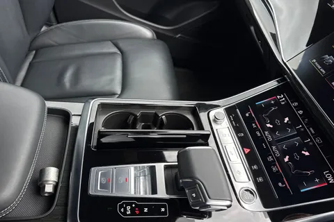 23 of 57 for Audi Q8 Black Edition 50 TDI quattro 286 PS tiptronic