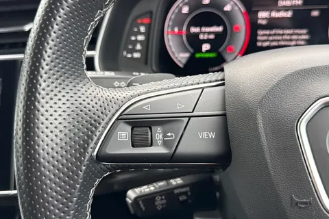 27 of 57 for Audi Q8 Black Edition 50 TDI quattro 286 PS tiptronic